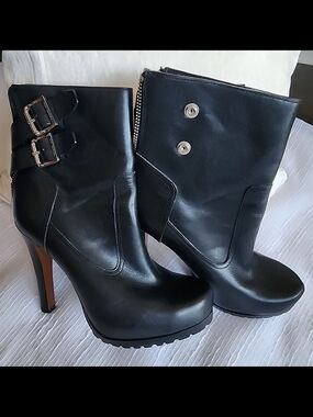 Authentic RACHEL ZOE Black Leather Platform Boots – Back Zip & Moto Details